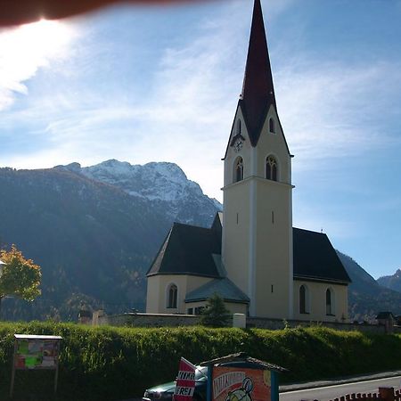 Gasthof Zum Loewen Sankt Jakob im Lesachtal Екстер'єр фото